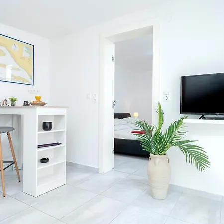 Hidden Oasis - Zf Hvar Apartman Hvar Town